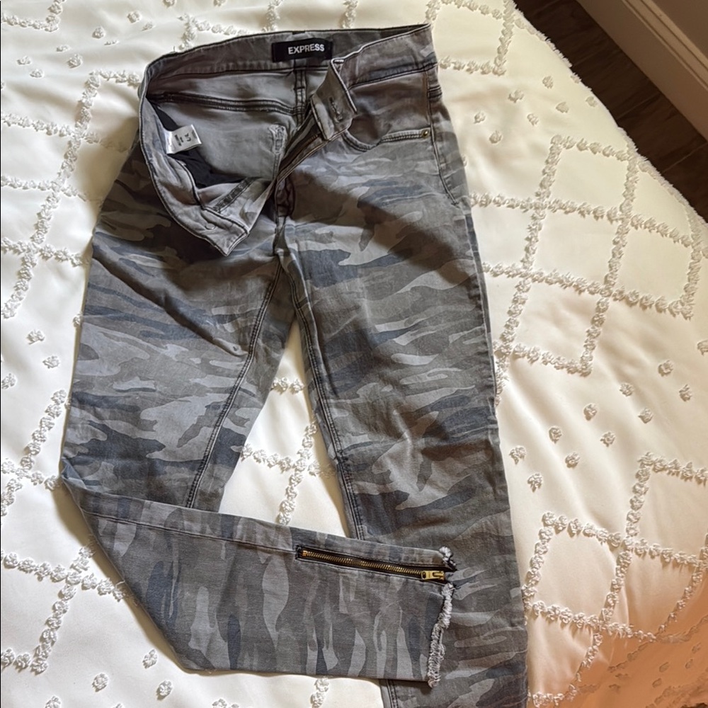 Express Gray Ankle Legging Jeans camo